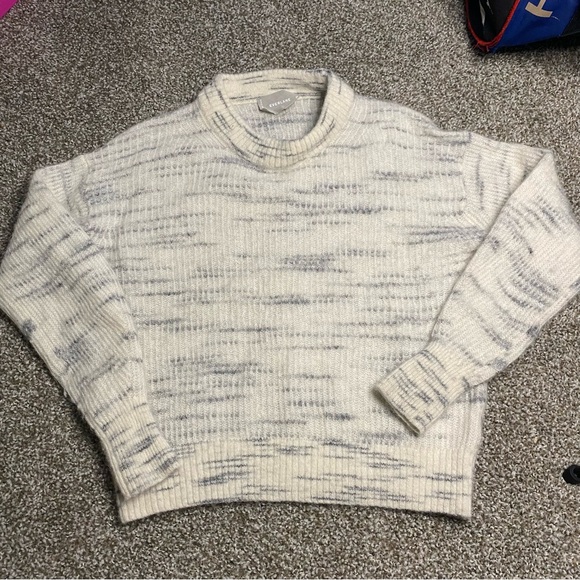 Everlane The Oversized Alpaca Crew - Picture 2 of 13